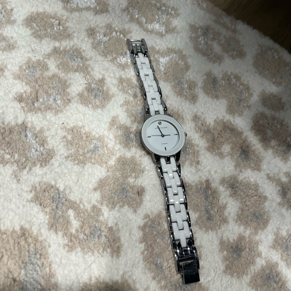 Watch - Picture 4 of 5